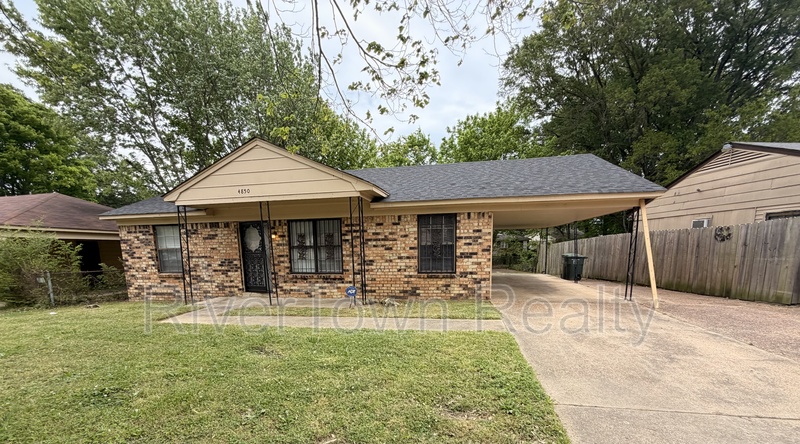 Memphis House: 4850 Applestone St