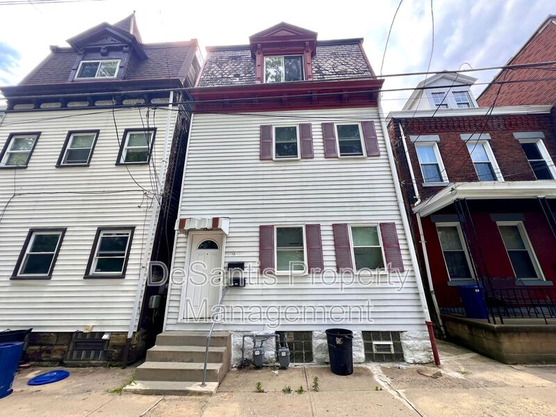 Pittsburgh Condo: 1509 Hatteras Street