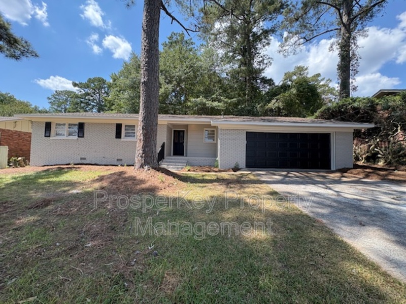 Columbus House: 4013 Toccoa Ave