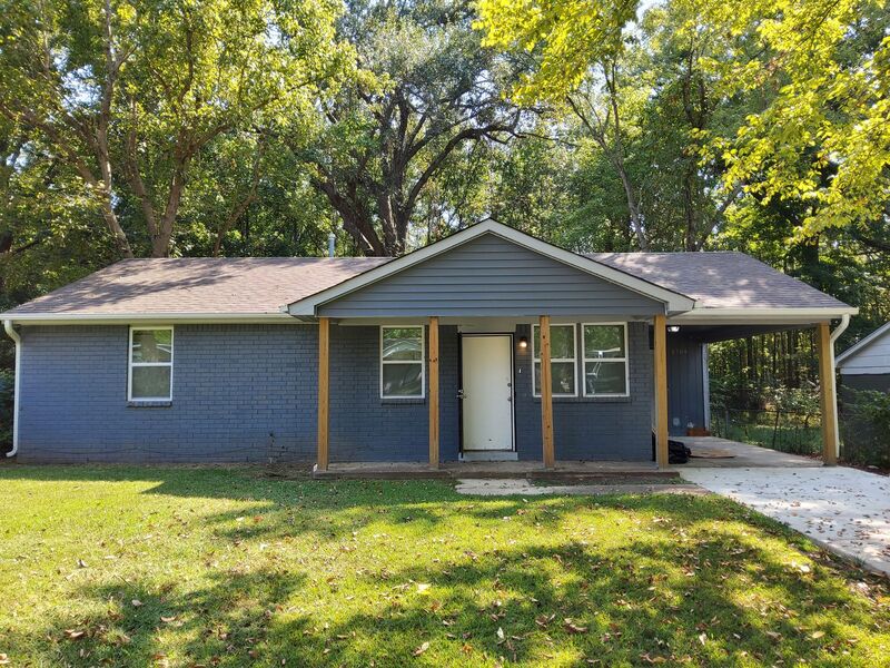 Memphis House: 3709 Royal Wood Dr