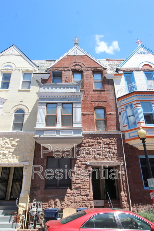 Washington Condo: 1809 Riggs Pl NW