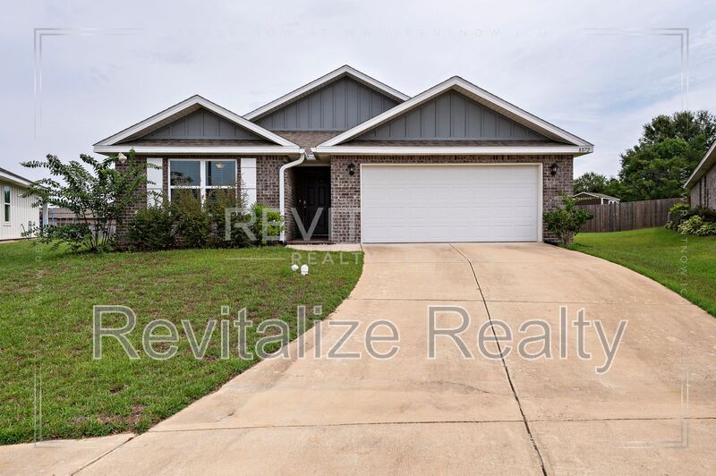 Daphne House: 8072 Irwin Loop