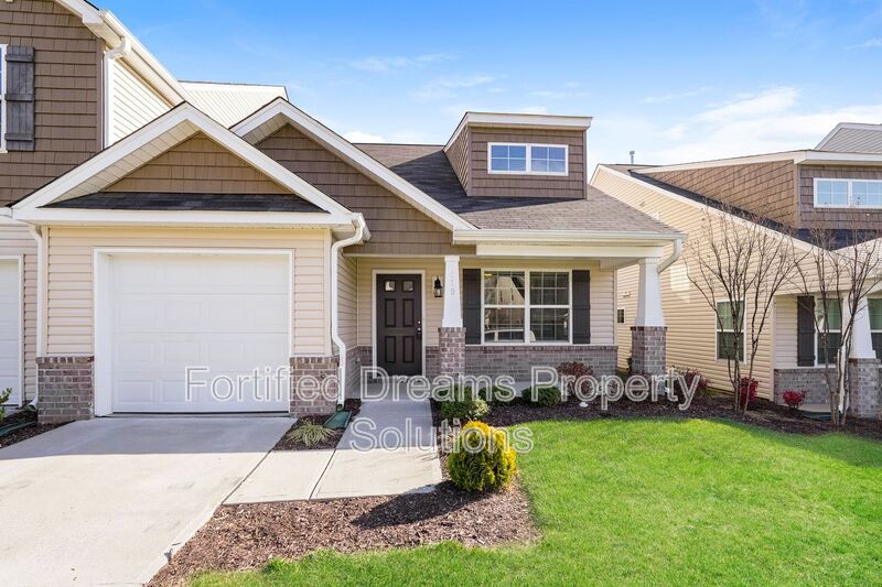 Jamestown Townhome: 119 Red Plum Ln