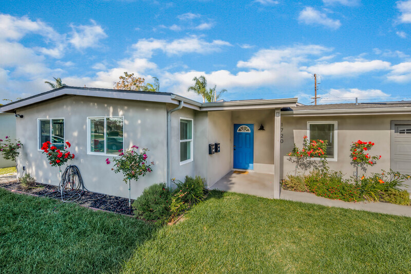 Long Beach House: 1720 Petaluma Ave
