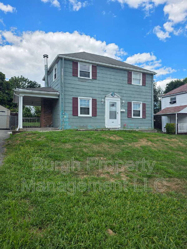 Clairton House: 549 Thompson Ave