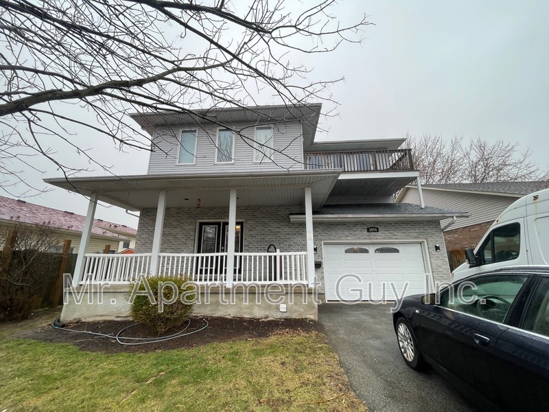 Niagara Falls Condo: 1974 Portage Road