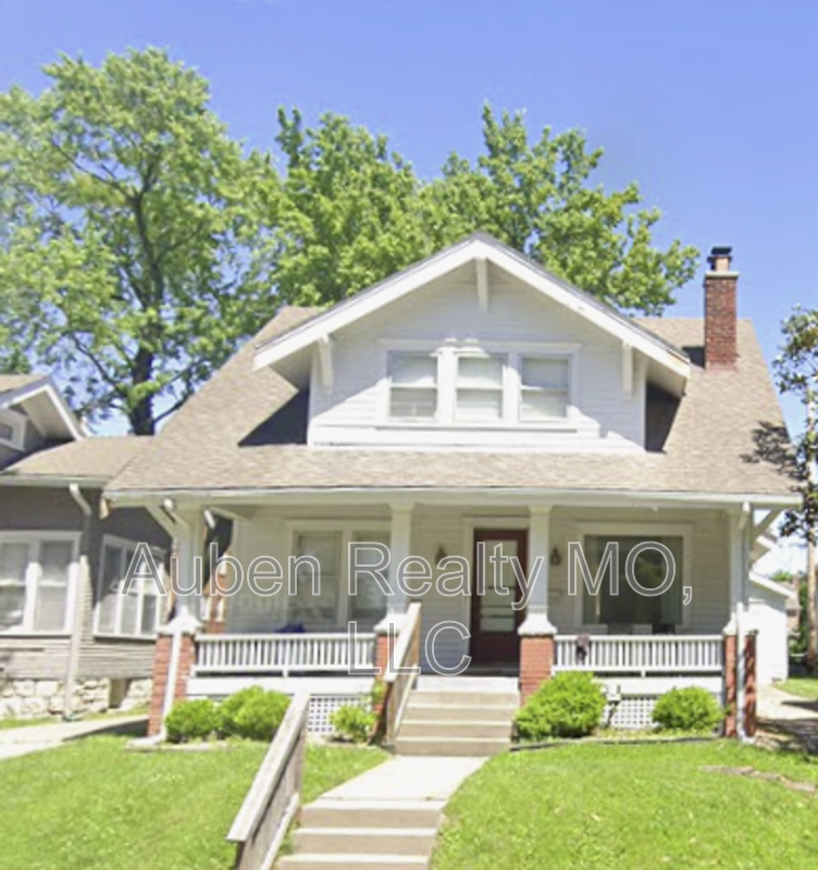 Kansas City House: 5317 Charlotte St.