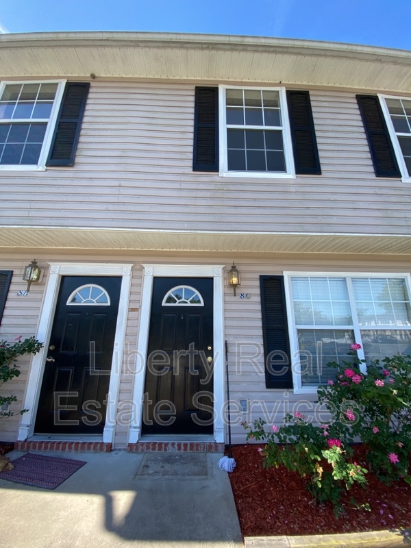 Hinesville Condo: 1100 Pineland Ave