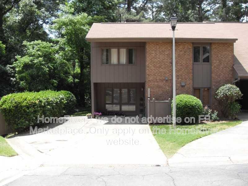 Brookhaven Townhome: 3208 Clairmont North NE