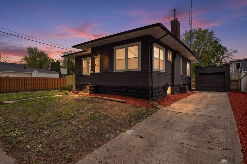 Lincoln House: 3115 F St