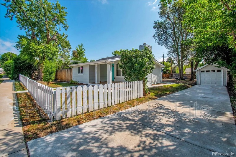 Wheat Ridge House: 2868 Benton Street