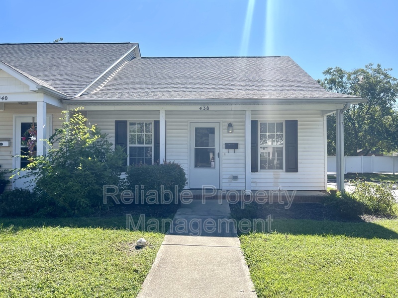 Smithfield Condo: 438 E Rose St