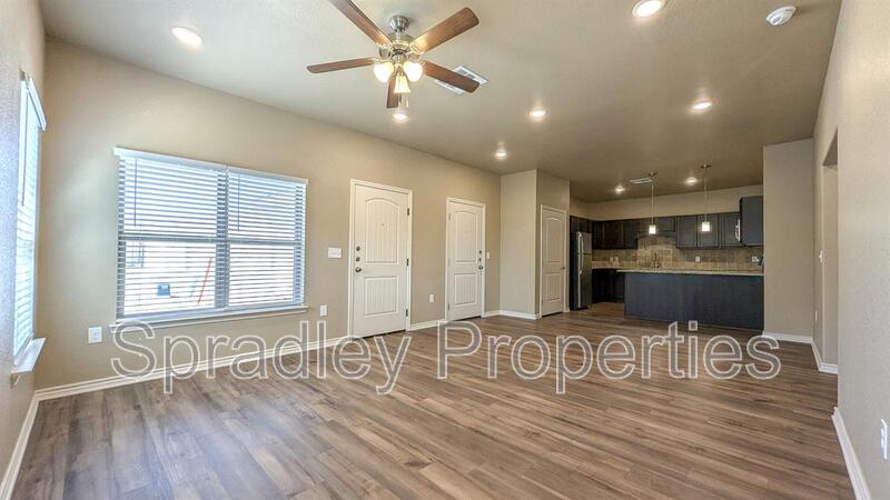 Belton Townhome: 1071B Hibiscus Dr