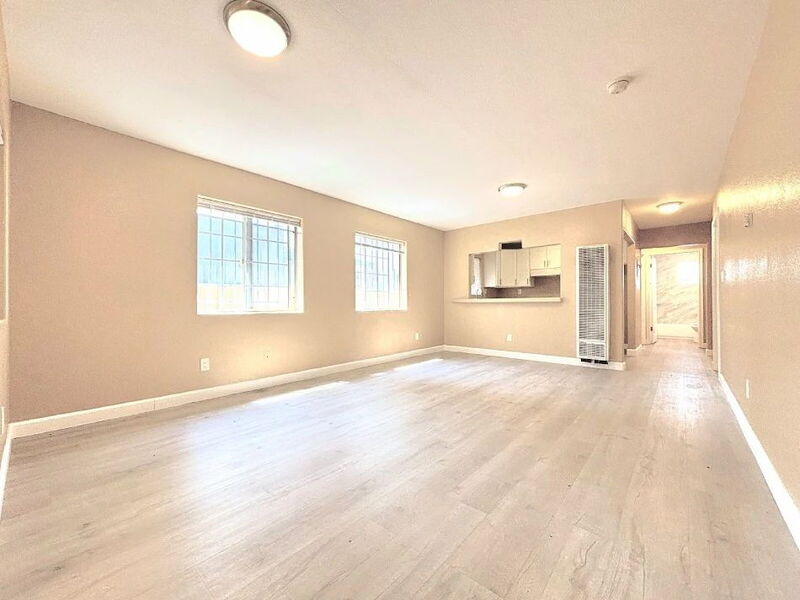 Los Angeles Condo: 1385 East Vernon Avenue