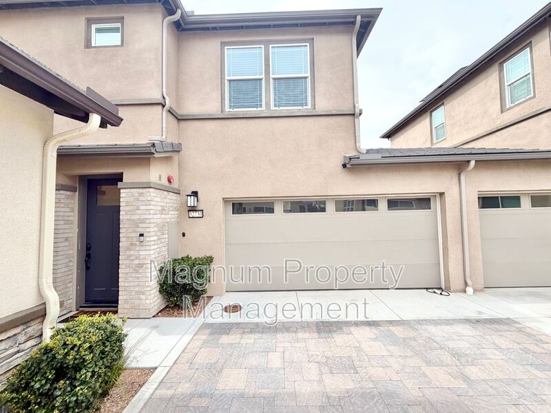 Temecula House: 32730 Brunello Way