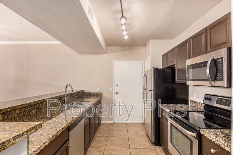 Scottsdale Condo: 19777 N 76th St