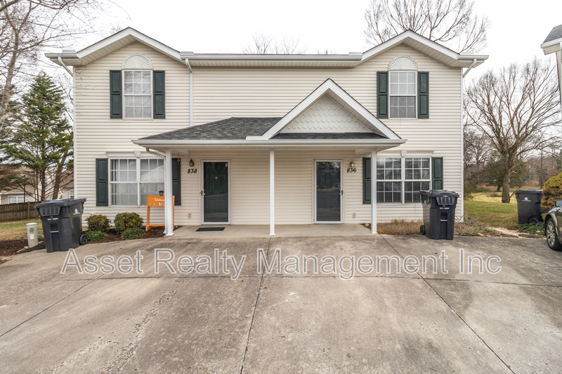 Knoxville House: 836 Duchess Way
