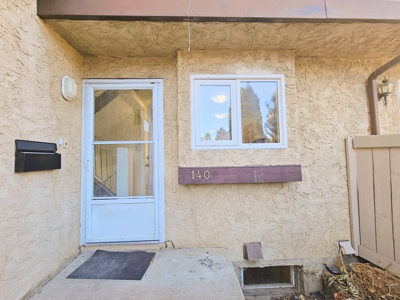 Edmonton Townhome: 140 Royal Terrace NW