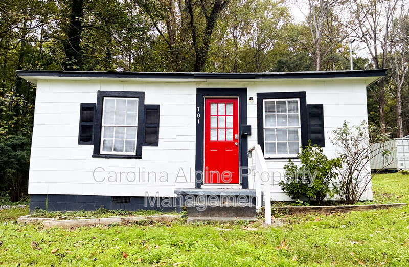 Dallas House: 701 S Lorraine St