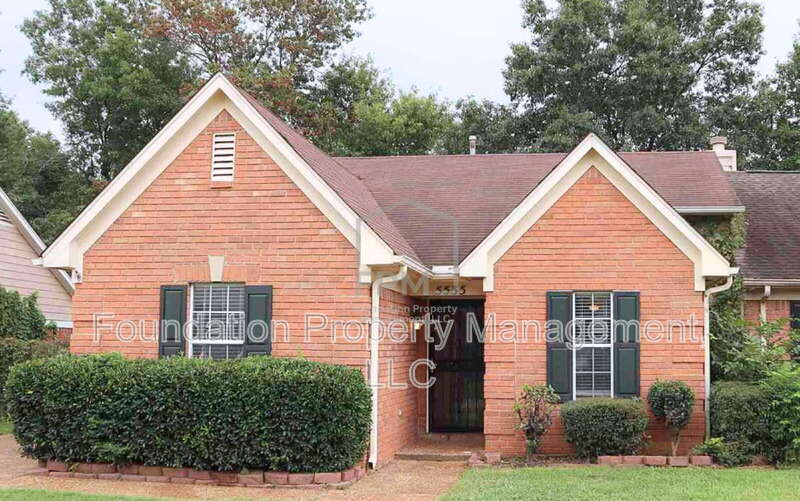 Memphis House: 5535 Oak Branch Circle South