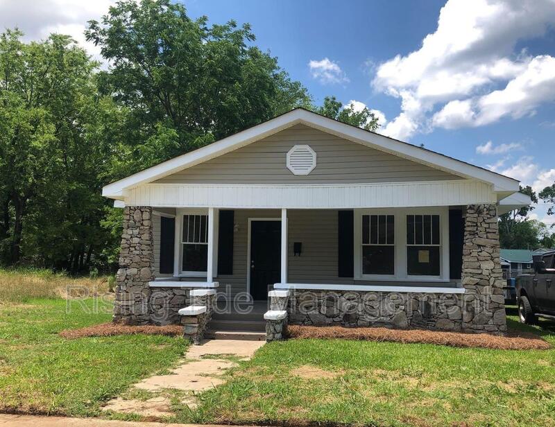 Birmingham House: 1236 Hanover St