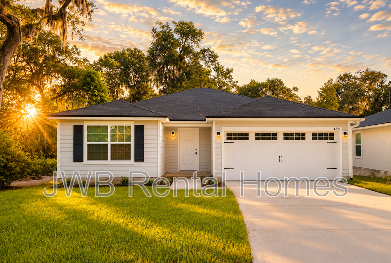Jacksonville House: 485 56th St E