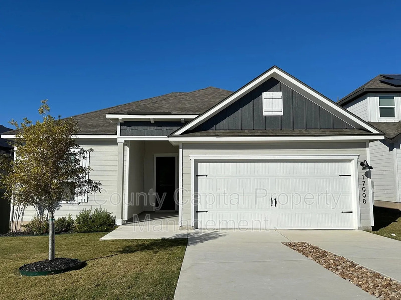 Manor House: 17008 Wind Chime Dr