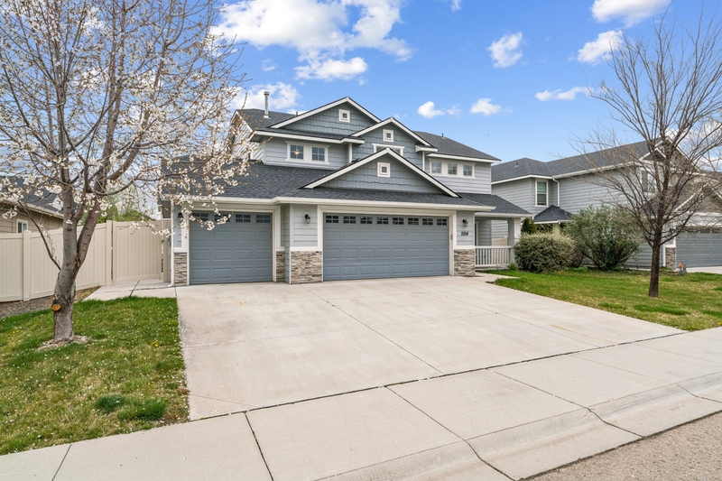 Meridian House: 2914 West Sunny Cove Street