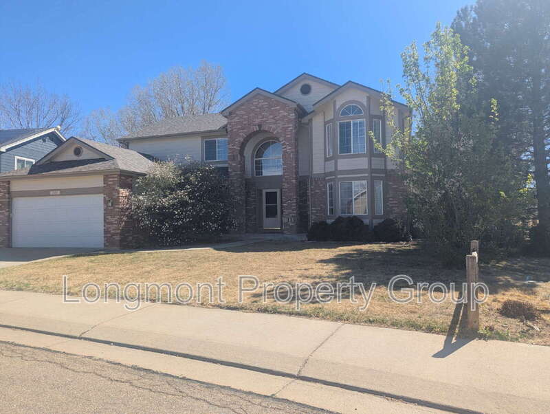 Longmont House: 3581 Larkspur Circle
