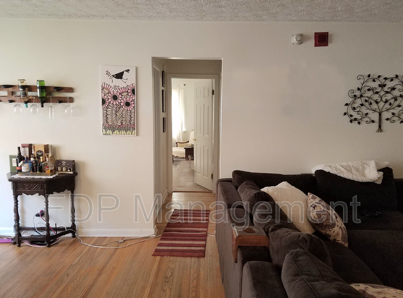 Rochester House: 610 East Avenue