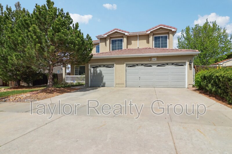 Denver House: 20875 East 49th Avenue