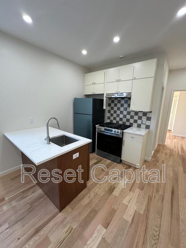 Bogota Condo: 15 Palisades Ave