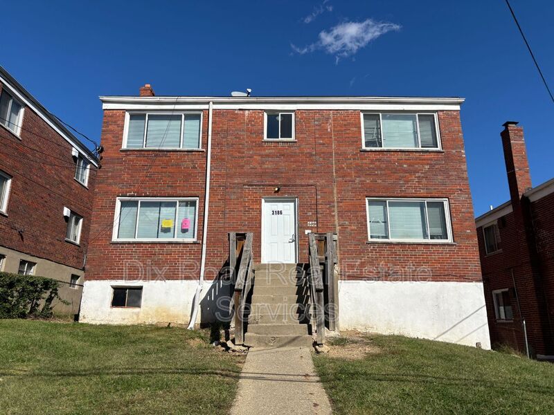 Cincinnati House: 3186 Saffer St