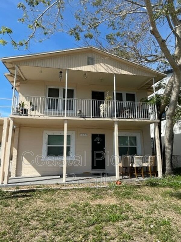 Saint Petersburg Condo: 1227 Fargo St S