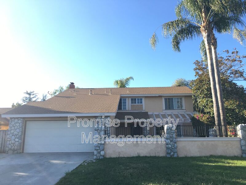 Oceanside House: 4578 Big Sur Street