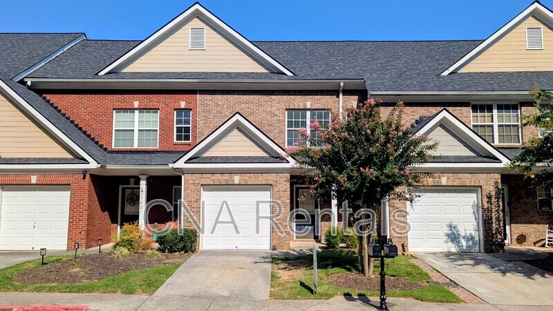 Kennesaw Townhome: 1747 Oakbrook Ln