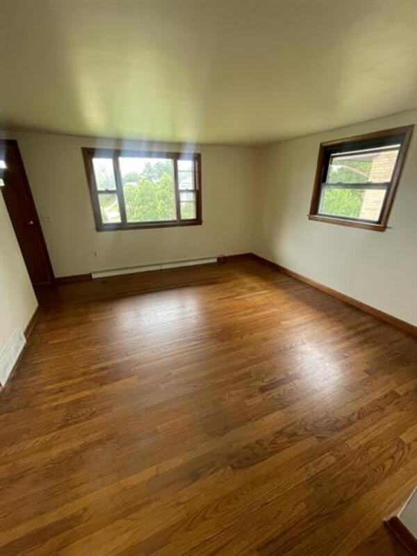 New Philadelphia Condo: 1221-1223 2nd Street Northwest - 3