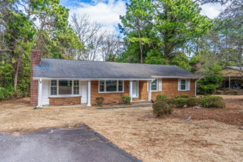 Southern Pines House: 160 West Delaware Avenue