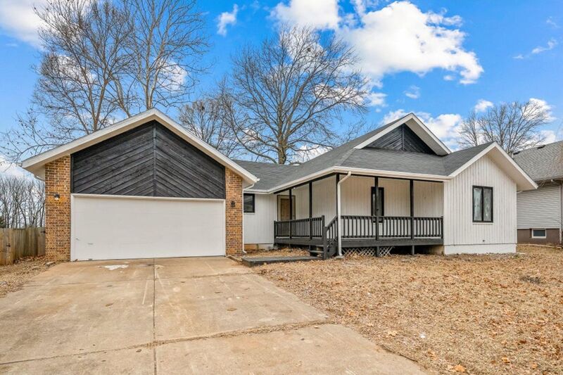 Springfield House: 2145 S. Todd Ave