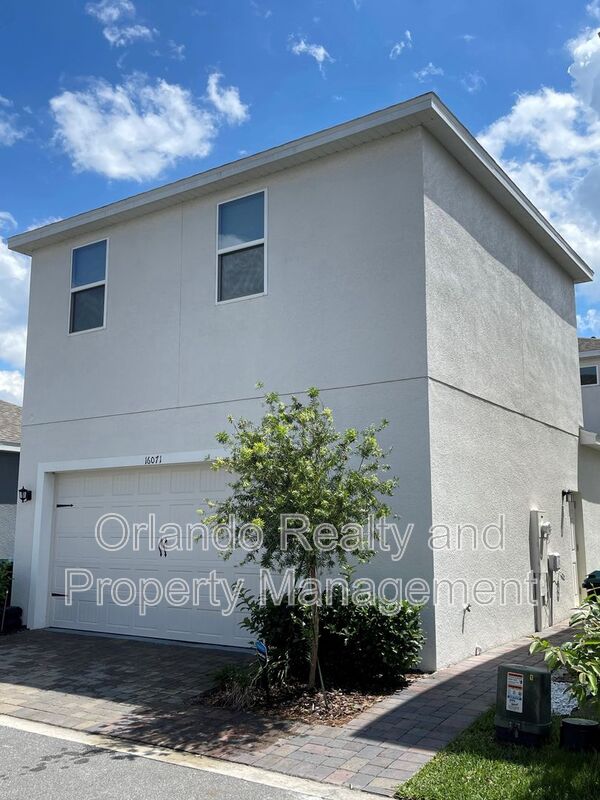 Winter Garden House: 16071 Micelli Dr.