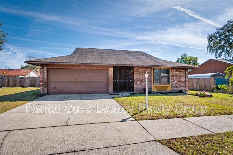 Jacksonville House: 6019 Blank Drive