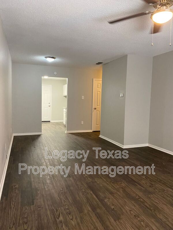 Cleburne Condo: 1302 Berry Dr