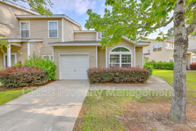 Ladson House: 184 Grand Oaks Drive