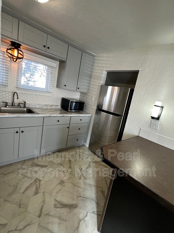 Caldwell House: 1521 Blaine Street