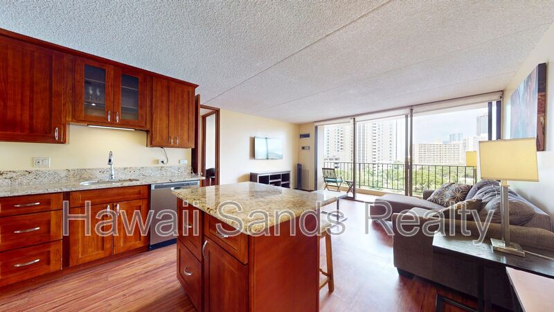Honolulu House: 411 Hobron Ln