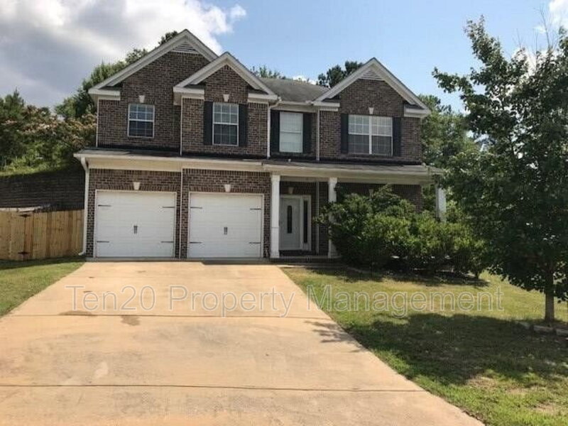 Phenix City House: 1506 Adie St