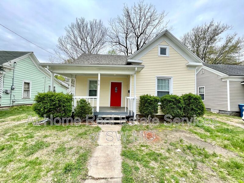 Springfield House: 618 W Harrison