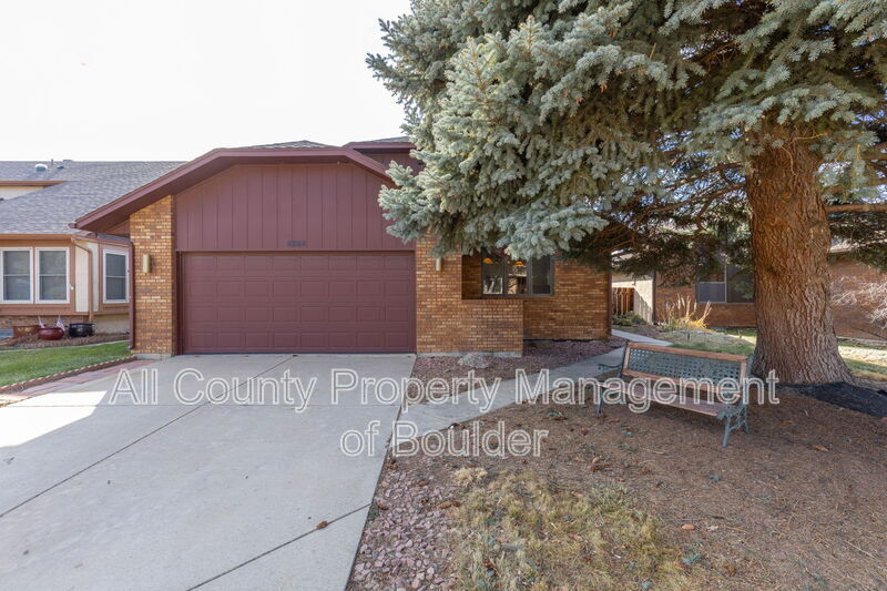 Longmont House: 3325 Camden Drive