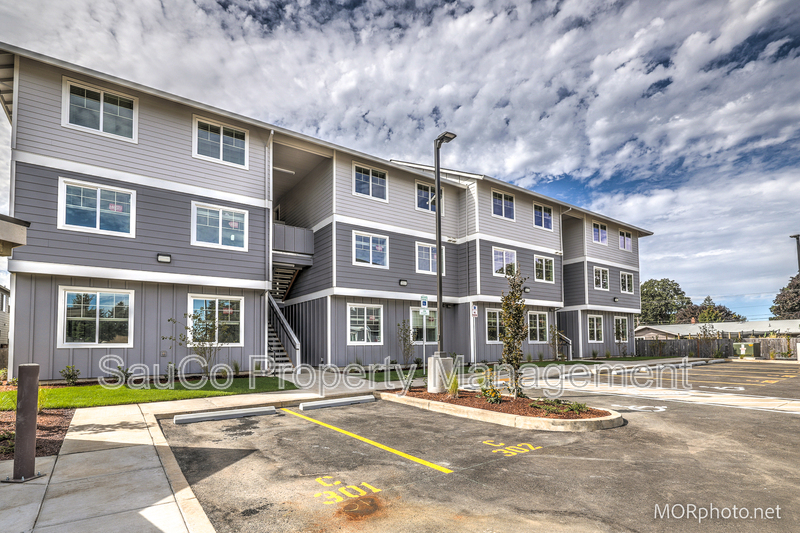 Forest Grove Condo: 2564 Hawthorne Street - 103