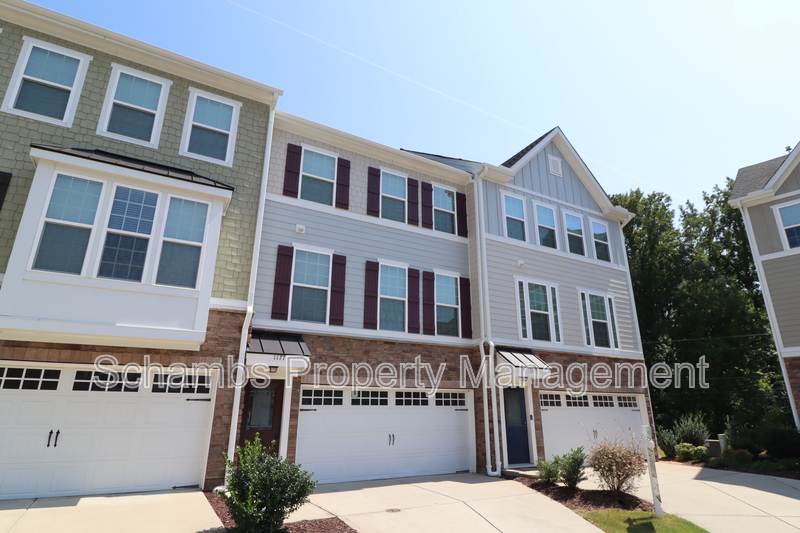 Apex House: 1177 Boxcar Way